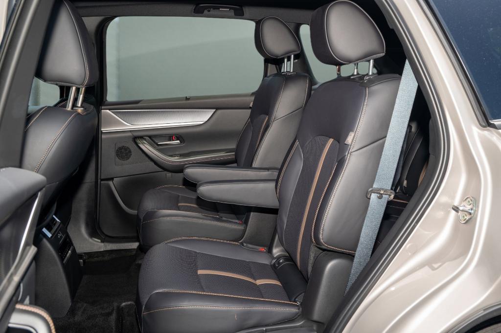 new 2025 Mazda CX-90 car, priced at $56,030