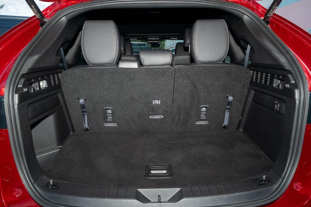 new 2025 Mazda CX-90 car, priced at $55,715