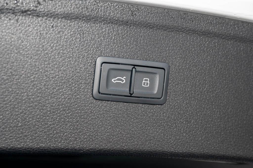 used 2024 Audi Q5 car, priced at $32,225
