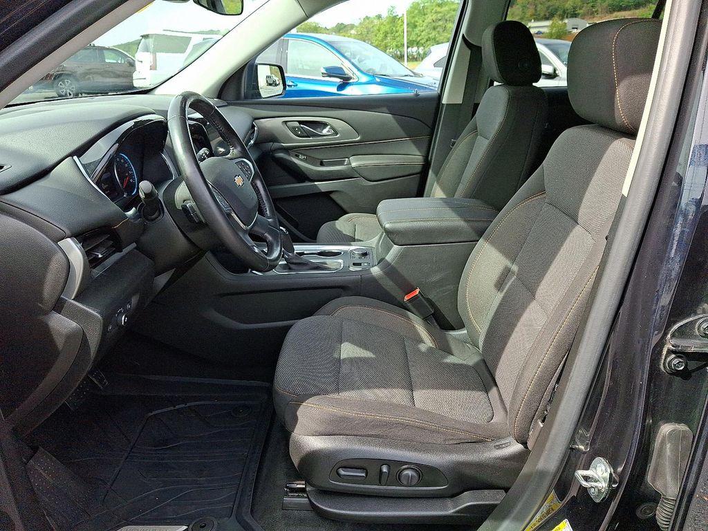 used 2020 Chevrolet Traverse car, priced at $23,900