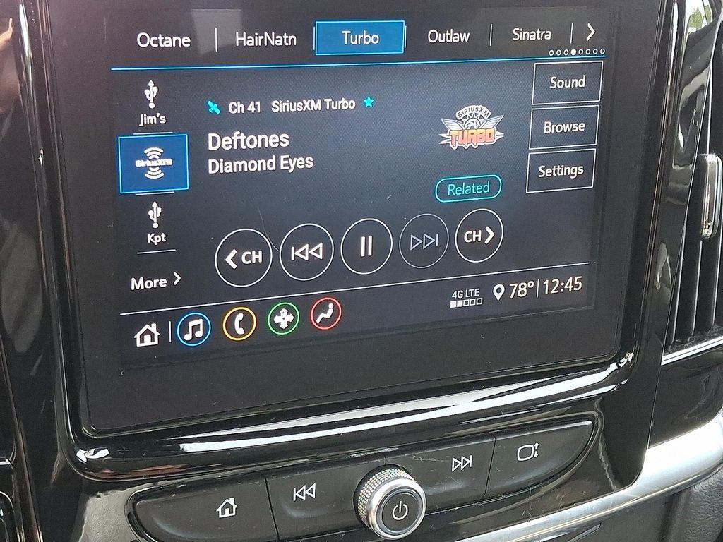 used 2020 Chevrolet Traverse car, priced at $23,900