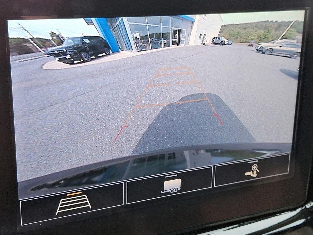 used 2020 Chevrolet Traverse car, priced at $23,900