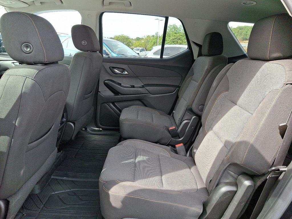 used 2020 Chevrolet Traverse car, priced at $23,900