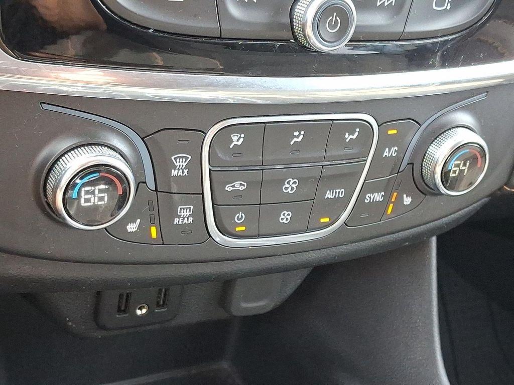 used 2020 Chevrolet Traverse car, priced at $23,900