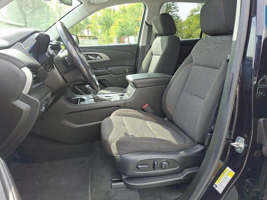 used 2020 Chevrolet Traverse car, priced at $25,500