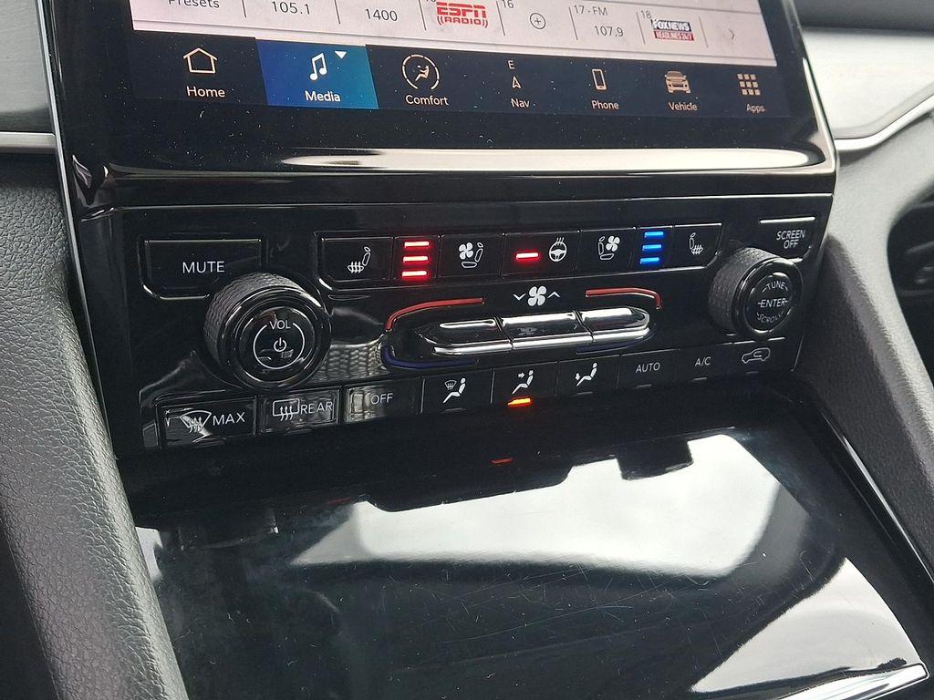 used 2023 Jeep Grand Cherokee car, priced at $33,495