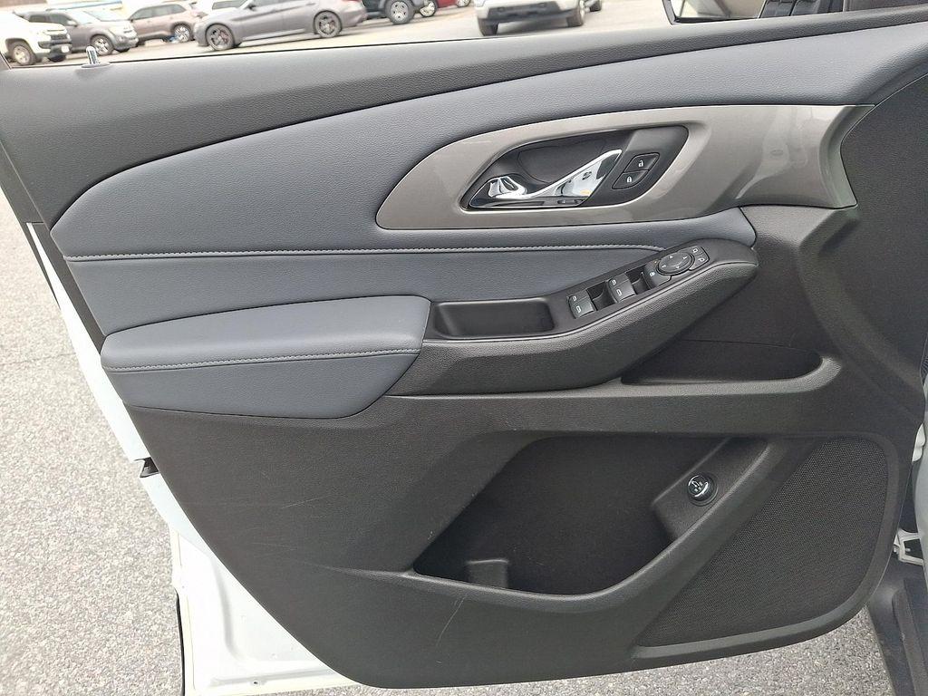 used 2018 Chevrolet Traverse car, priced at $17,500