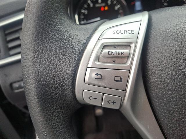 used 2016 Nissan Rogue car