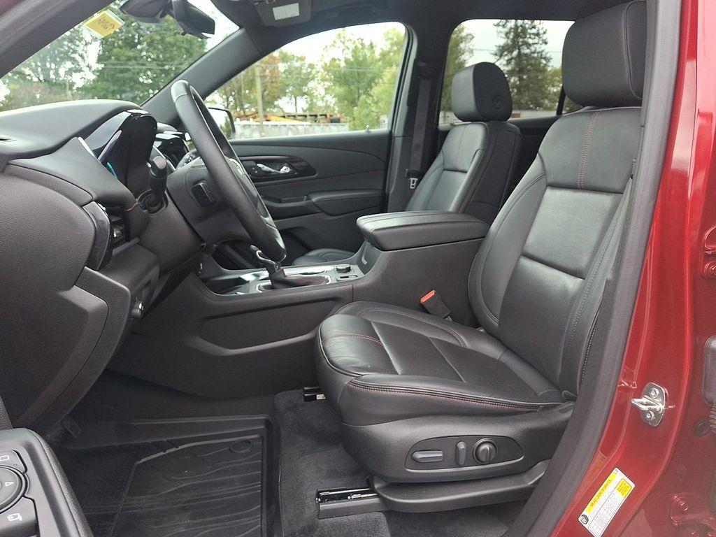 used 2023 Chevrolet Traverse car, priced at $40,000