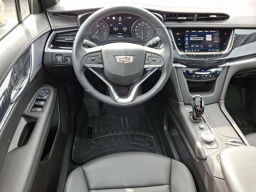 used 2023 Cadillac XT6 car, priced at $39,999