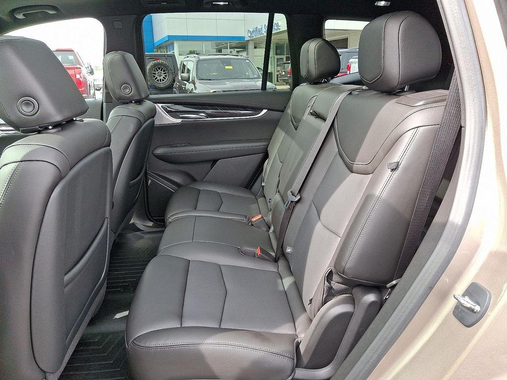 used 2023 Cadillac XT6 car, priced at $39,999