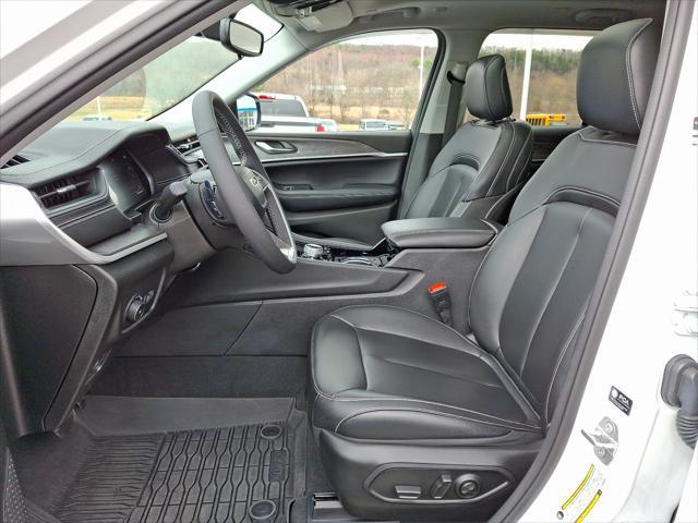 used 2023 Jeep Grand Cherokee car, priced at $36,900