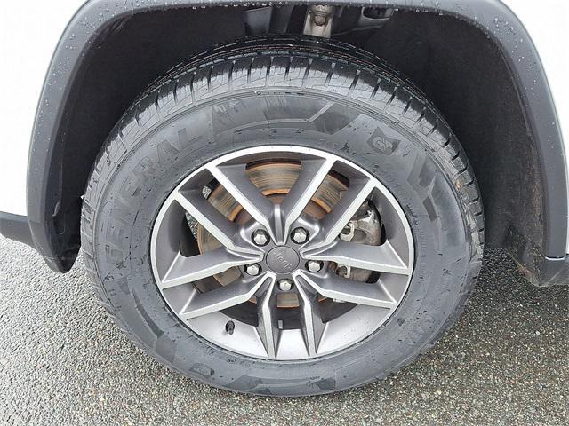 used 2021 Jeep Grand Cherokee car, priced at $27,978