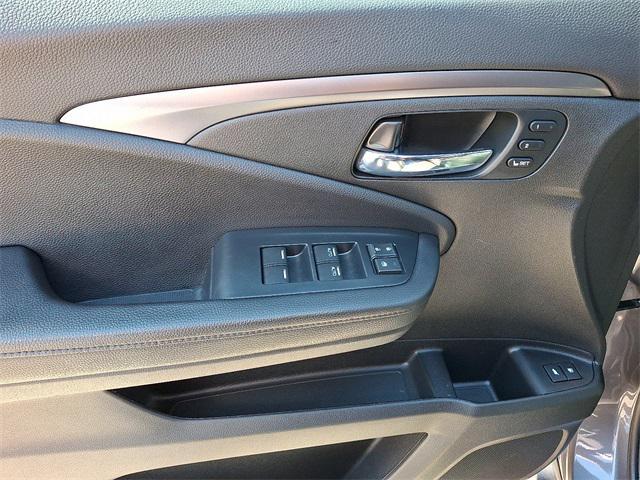 used 2022 Honda Pilot car, priced at $33,591