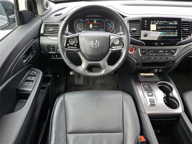 used 2022 Honda Pilot car, priced at $33,995