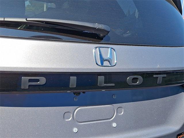 new 2025 Honda Pilot car, priced at $50,850