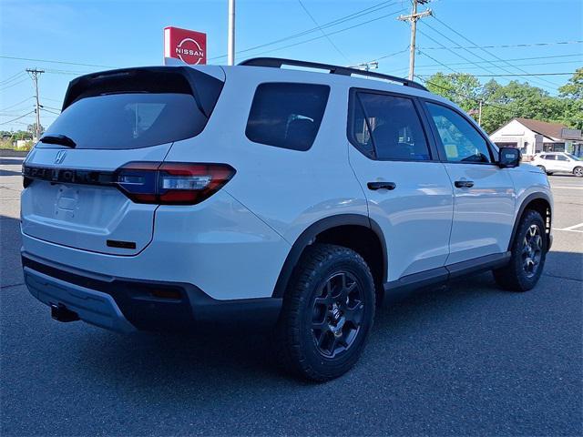 new 2025 Honda Pilot car, priced at $51,305