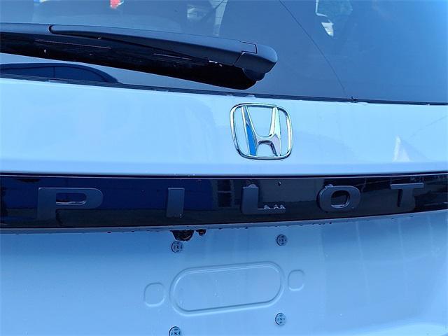 new 2025 Honda Pilot car, priced at $47,505
