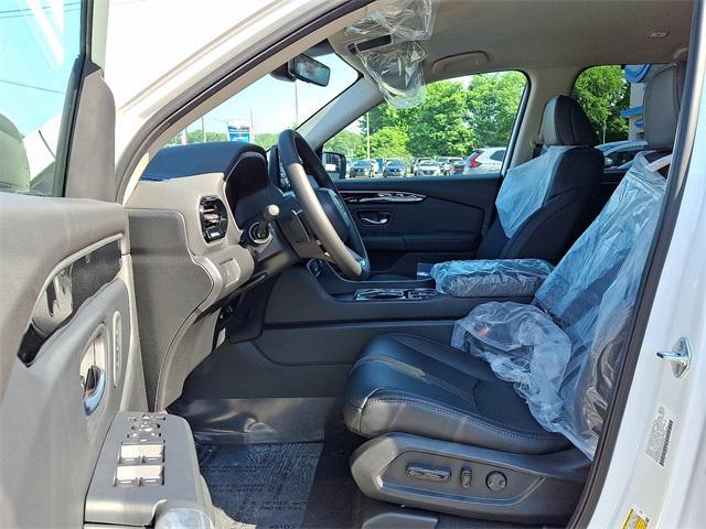 new 2025 Honda Pilot car, priced at $47,505
