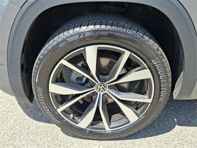 used 2024 Volkswagen Atlas car, priced at $38,999
