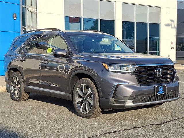 new 2025 Honda Pilot car, priced at $56,250