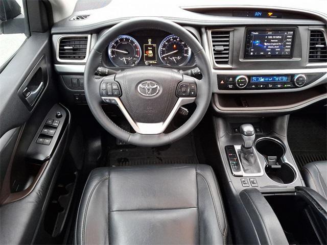 used 2016 Toyota Highlander car, priced at $20,495