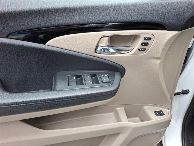 used 2021 Honda Pilot car, priced at $30,591