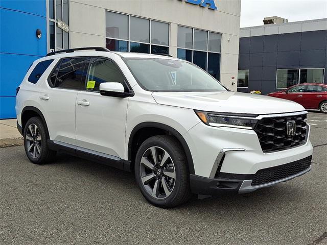 new 2025 Honda Pilot car, priced at $51,550