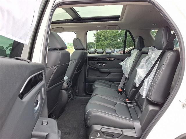 new 2025 Honda Pilot car, priced at $51,550