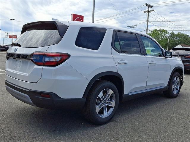 new 2025 Honda Pilot car, priced at $48,235