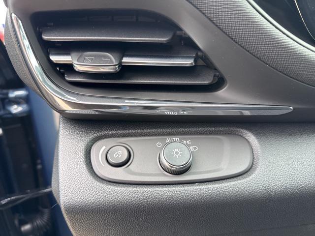 new 2025 Buick Envista car, priced at $26,006