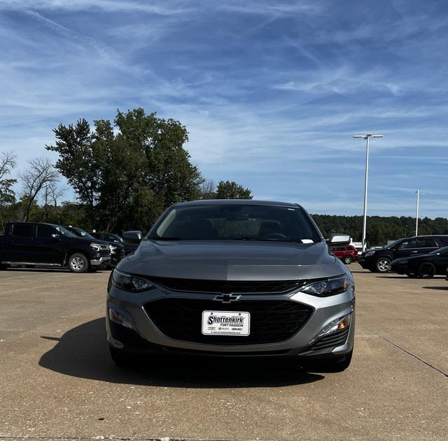 new 2025 Chevrolet Malibu car, priced at $30,020