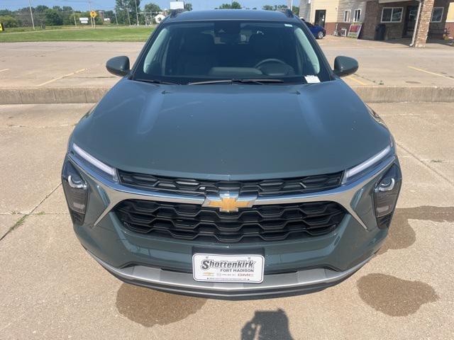 new 2025 Chevrolet Trax car, priced at $24,335
