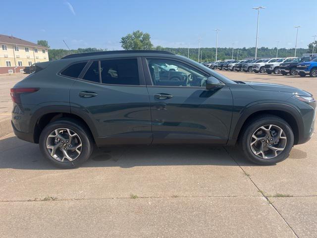 new 2025 Chevrolet Trax car, priced at $24,335