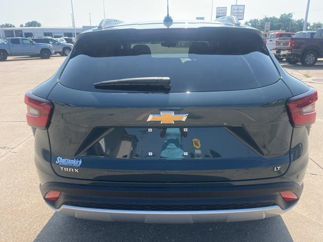 new 2025 Chevrolet Trax car, priced at $24,335