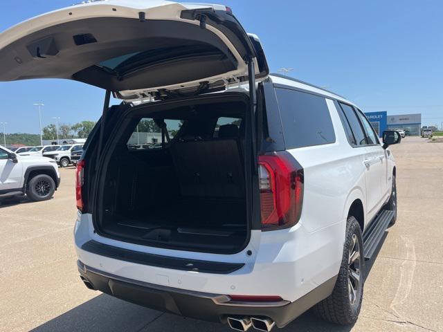 new 2025 GMC Yukon XL car, priced at $98,698