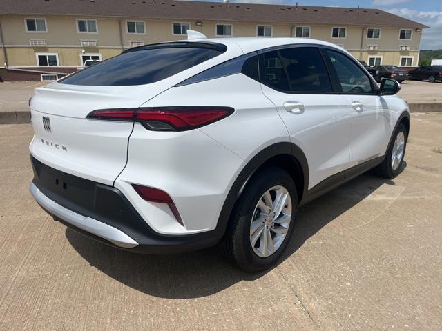 new 2025 Buick Envista car, priced at $24,514