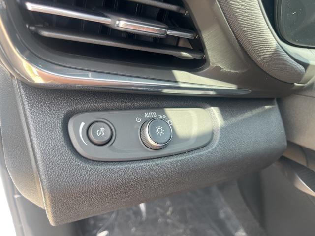 new 2025 Buick Envista car, priced at $24,514