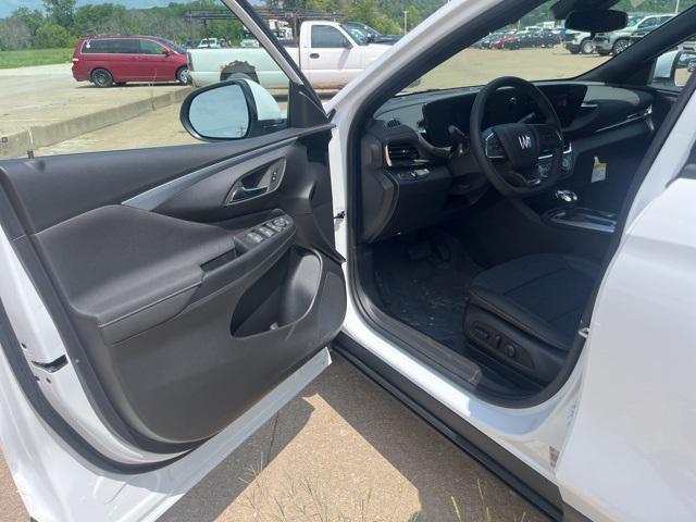 new 2025 Buick Envista car, priced at $24,514