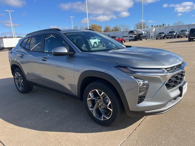 used 2025 Chevrolet Trax car, priced at $23,999