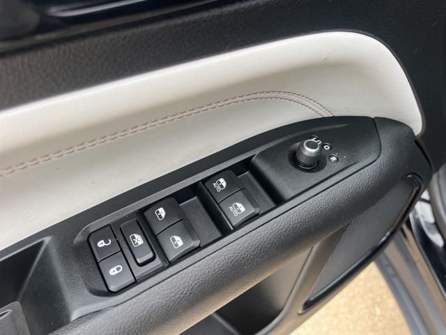used 2022 Jeep Compass car, priced at $25,698