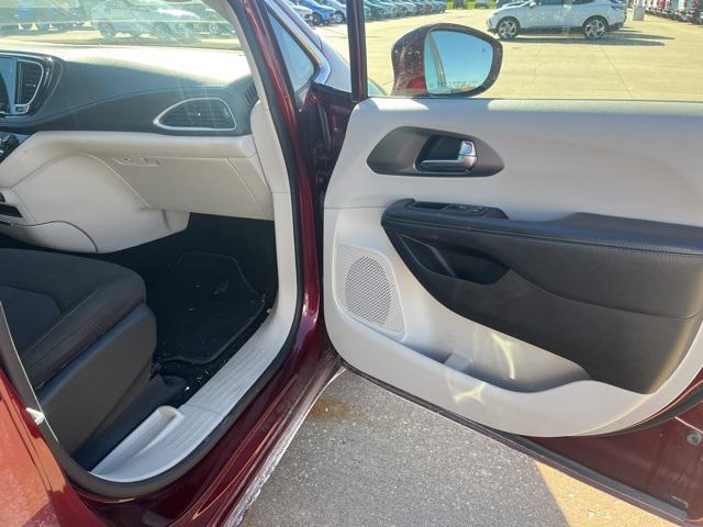 used 2021 Chrysler Pacifica car, priced at $25,673