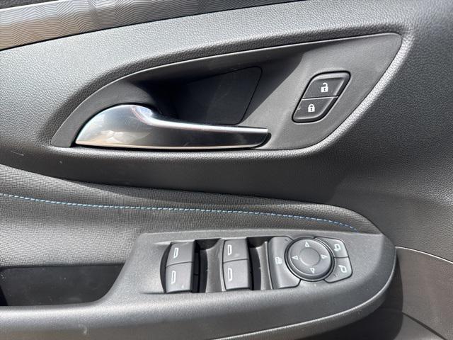 new 2025 Buick Envista car, priced at $27,802