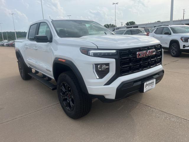 new 2025 GMC Canyon car, priced at $37,499