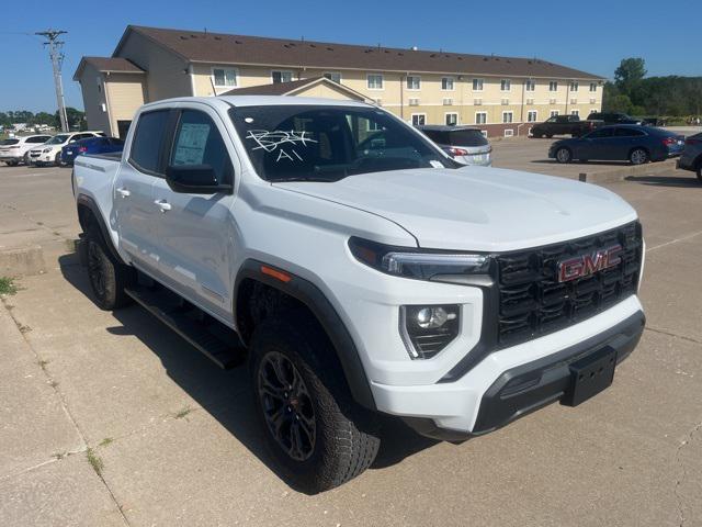 new 2025 GMC Canyon car, priced at $38,296