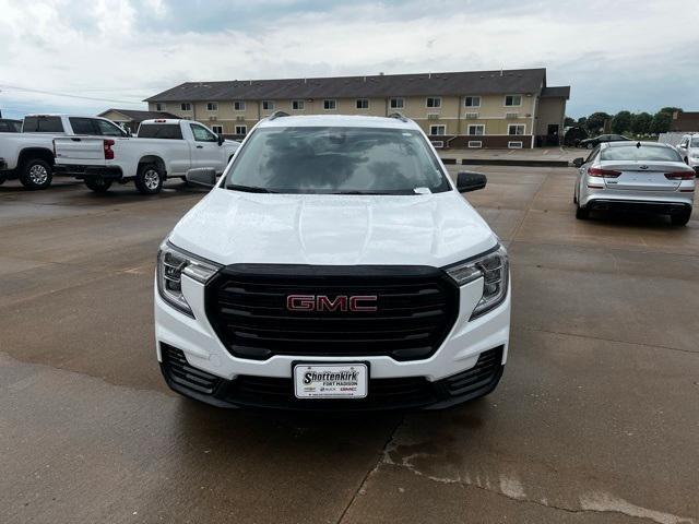 new 2024 GMC Terrain car, priced at $31,999