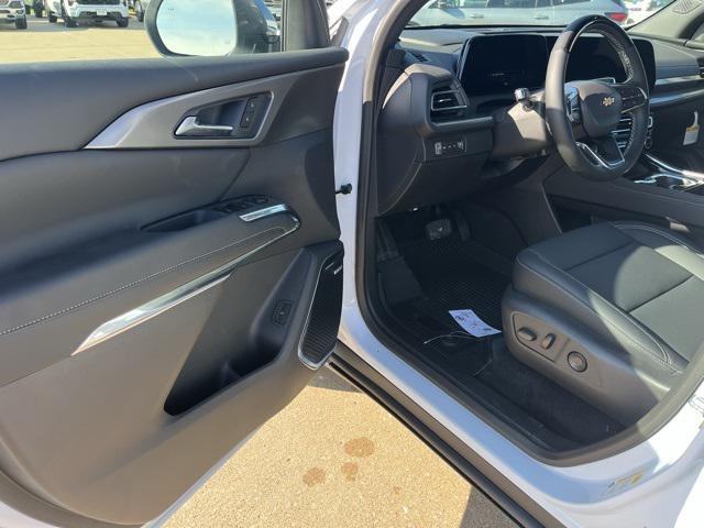 new 2026 Chevrolet Traverse car, priced at $51,899