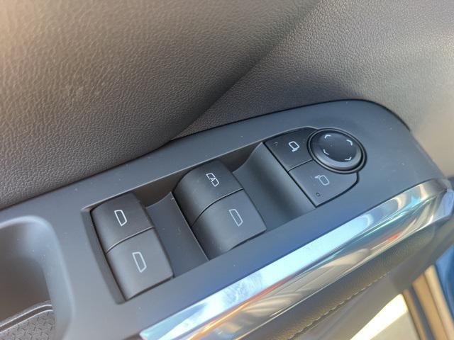 new 2025 Chevrolet Traverse car, priced at $45,855