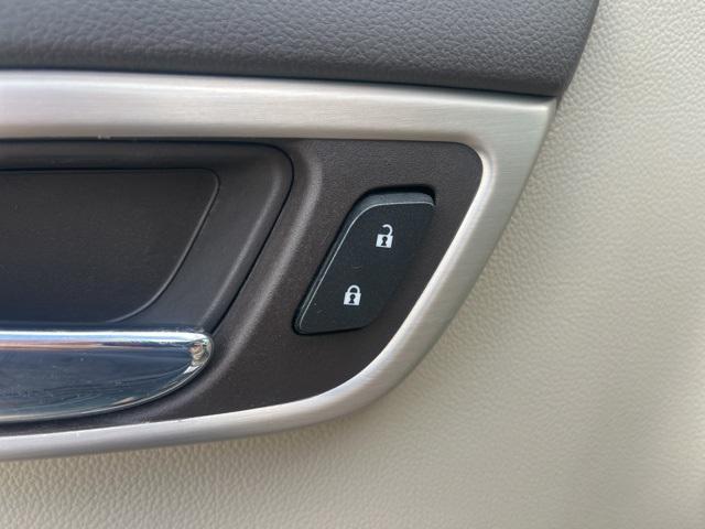 used 2016 GMC Yukon car, priced at $17,989