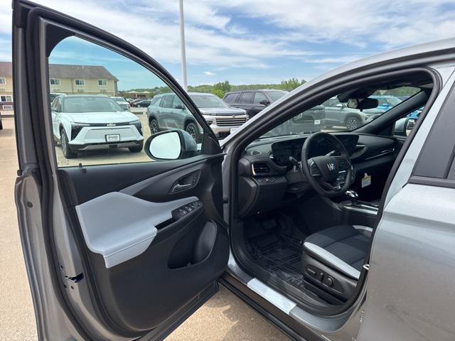 new 2025 Buick Envista car, priced at $25,614